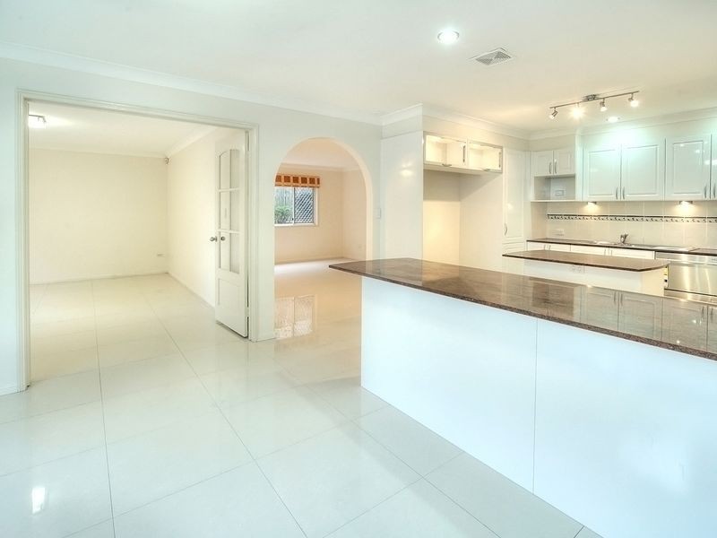 10 Maywood Crescent, Calamvale QLD 4116