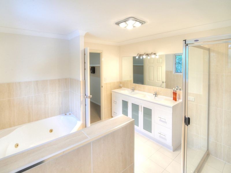 10 Maywood Crescent, Calamvale QLD 4116