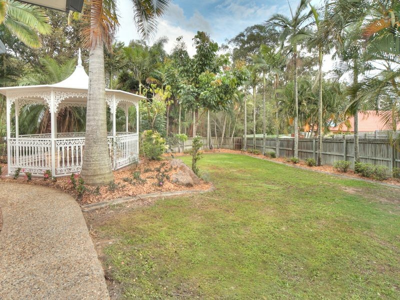 10 Maywood Crescent, Calamvale QLD 4116