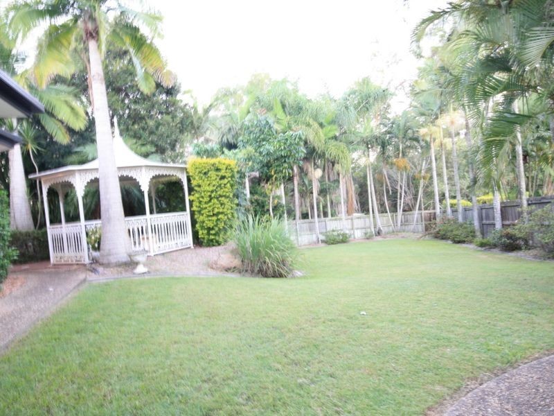 10 Maywood Crescent, Calamvale QLD 4116