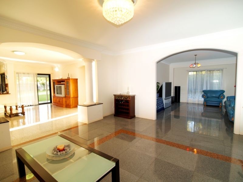 26 Curzon St, Sunnybank Hills QLD 4109