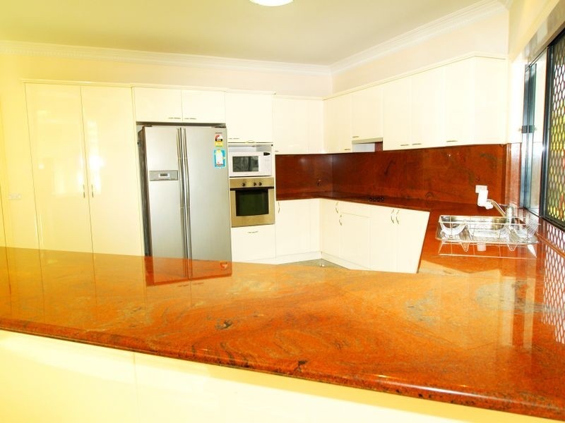 26 Curzon St, Sunnybank Hills QLD 4109