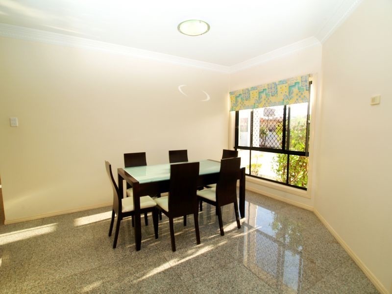 26 Curzon St, Sunnybank Hills QLD 4109