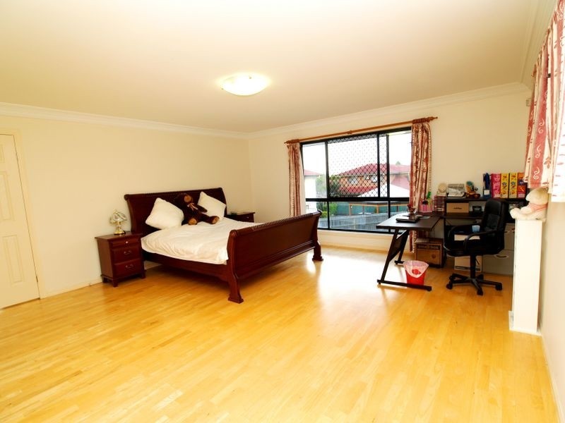 26 Curzon St, Sunnybank Hills QLD 4109