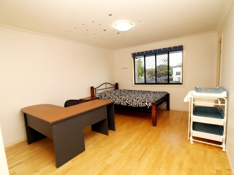 26 Curzon St, Sunnybank Hills QLD 4109