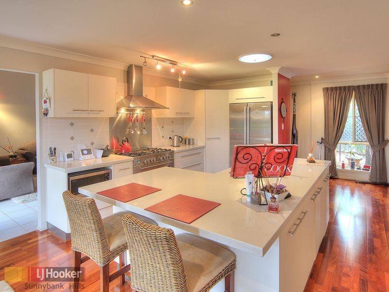 20 Hoover Court, Stretton QLD 4116