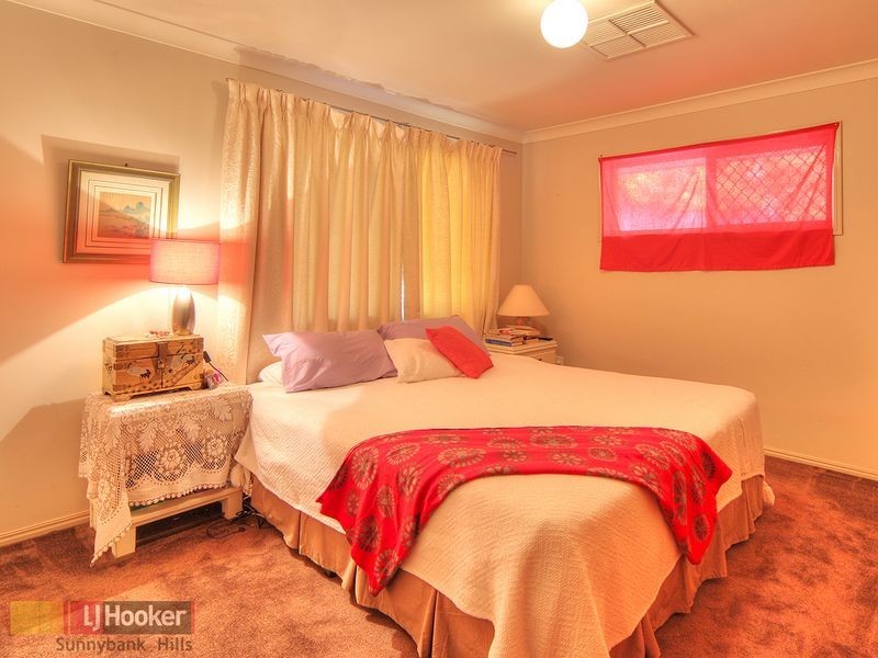 20 Hoover Court, Stretton QLD 4116