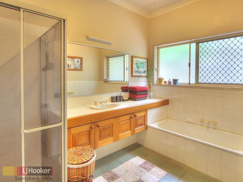 20 Hoover Court, Stretton QLD 4116