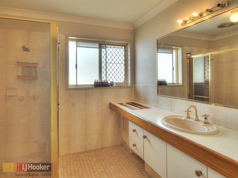 20 Hoover Court, Stretton QLD 4116