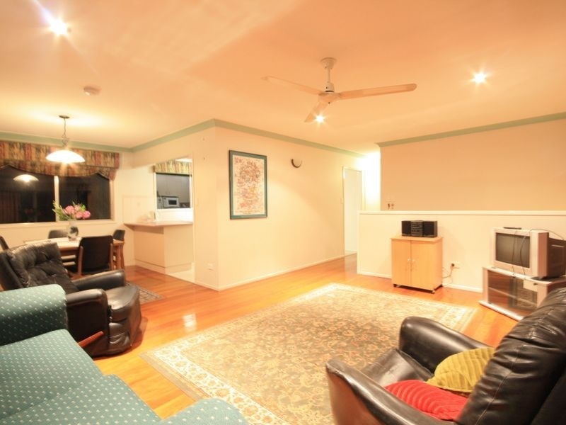 25 Longridge St, Macgregor QLD 4109