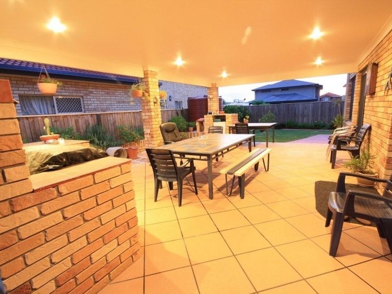 29 Dellforest Dr, Calamvale QLD 4116