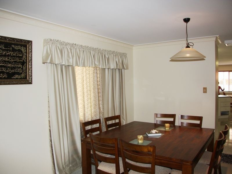 9 Cleveland Pl, Stretton QLD 4116