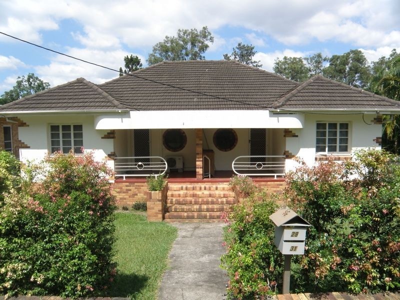 31 Central Ave, St Lucia QLD 4067