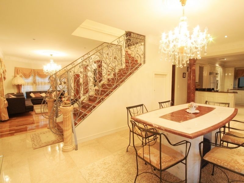 1 Amber Cl, Eight Mile Plains QLD 4113