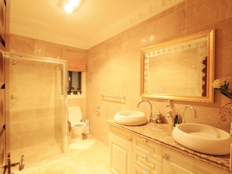 1 Amber Cl, Eight Mile Plains QLD 4113