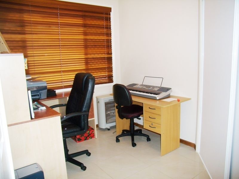 10 Regent St, Eight Mile Plains QLD 4113