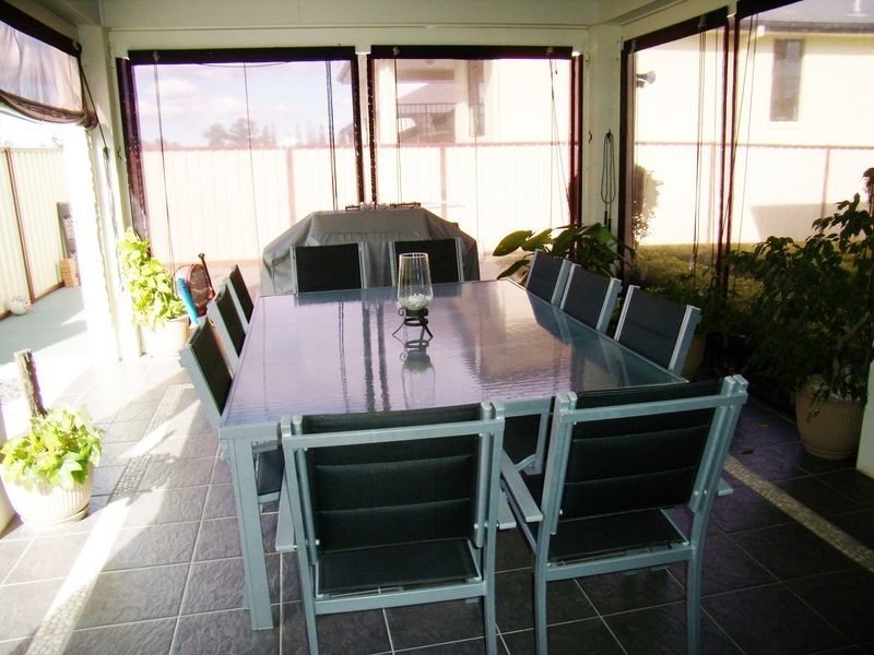 10 Regent St, Eight Mile Plains QLD 4113