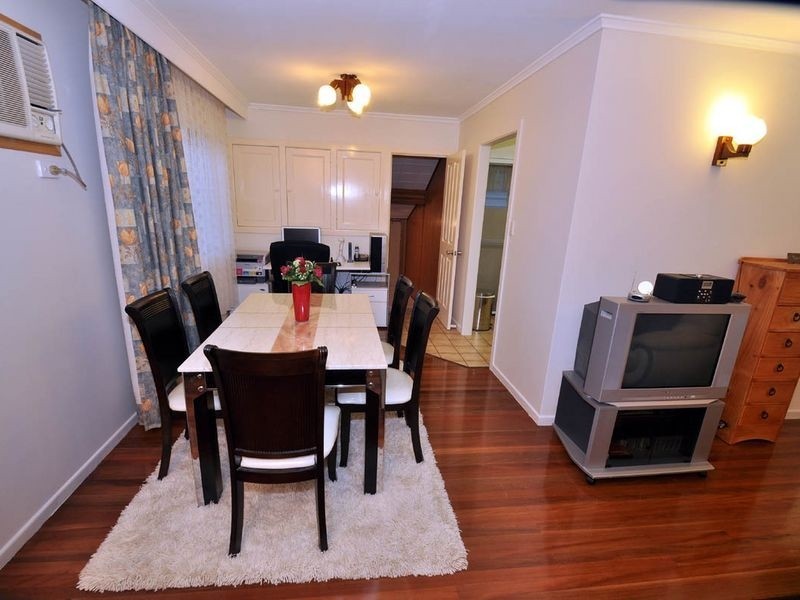 32 Lindis Rd, Sunnybank Hills QLD 4109