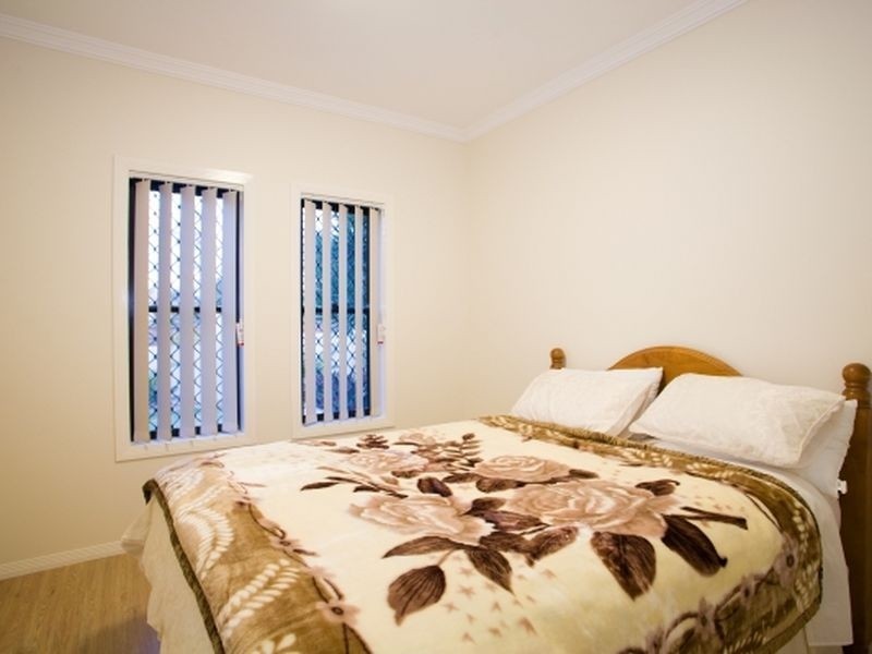 80 Warrigal Rd, Runcorn QLD 4113