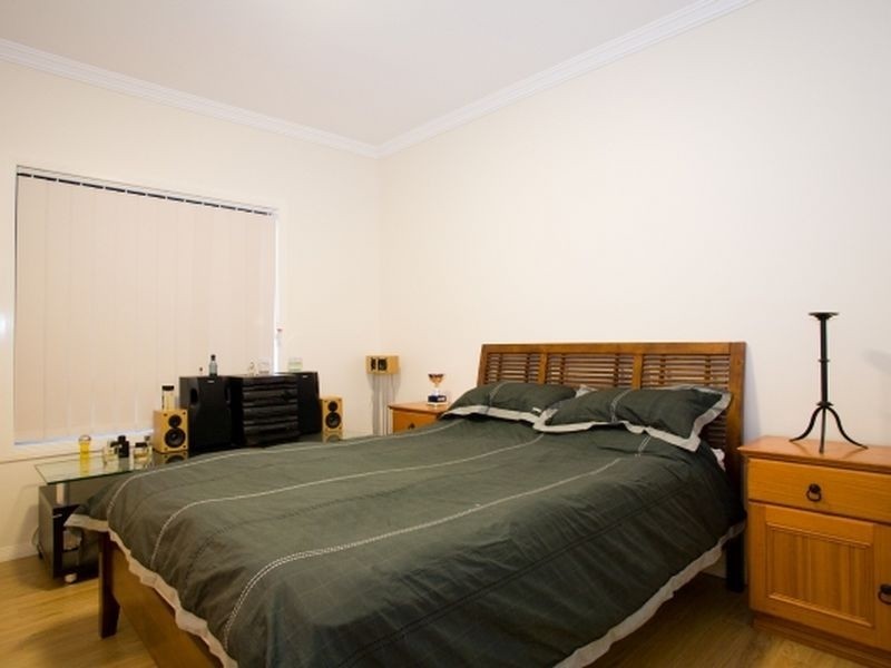 80 Warrigal Rd, Runcorn QLD 4113