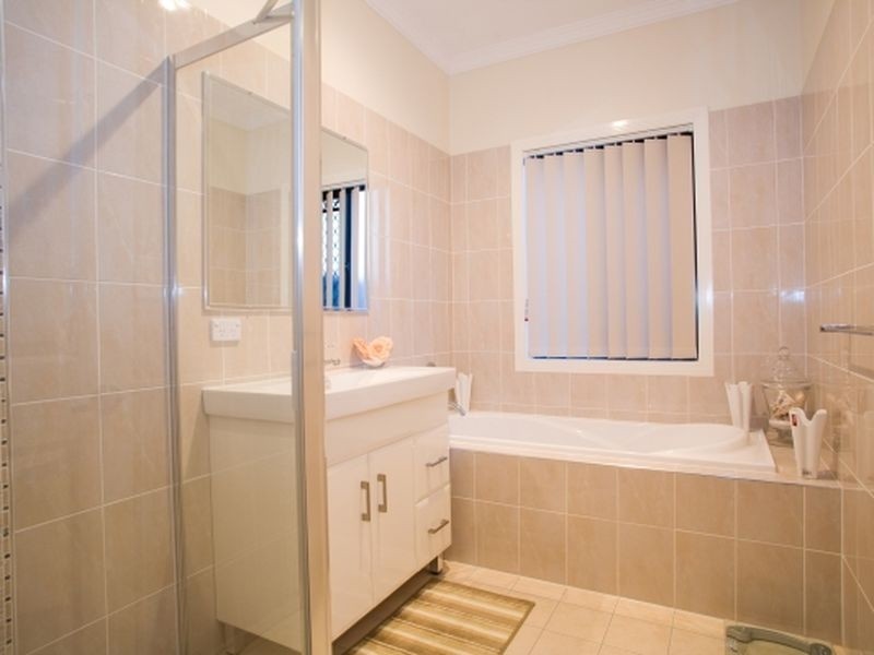 80 Warrigal Rd, Runcorn QLD 4113