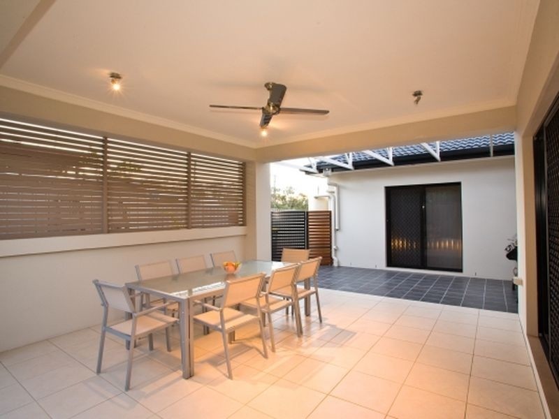 80 Warrigal Rd, Runcorn QLD 4113