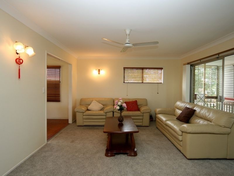 7 Ceriman Street, Macgregor QLD 4109