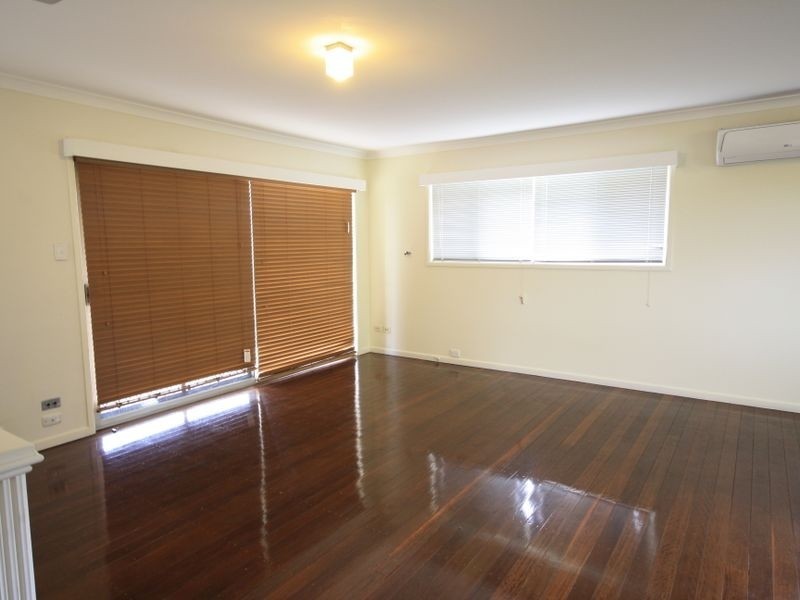 100 Wadley St, Macgregor QLD 4109