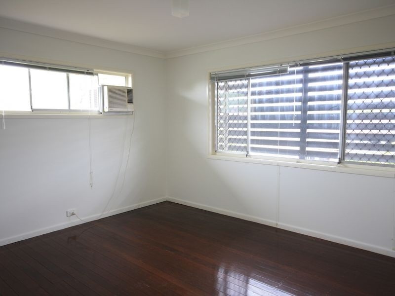 100 Wadley St, Macgregor QLD 4109