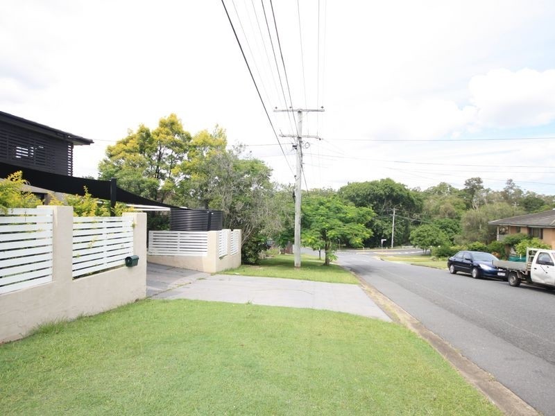 100 Wadley St, Macgregor QLD 4109