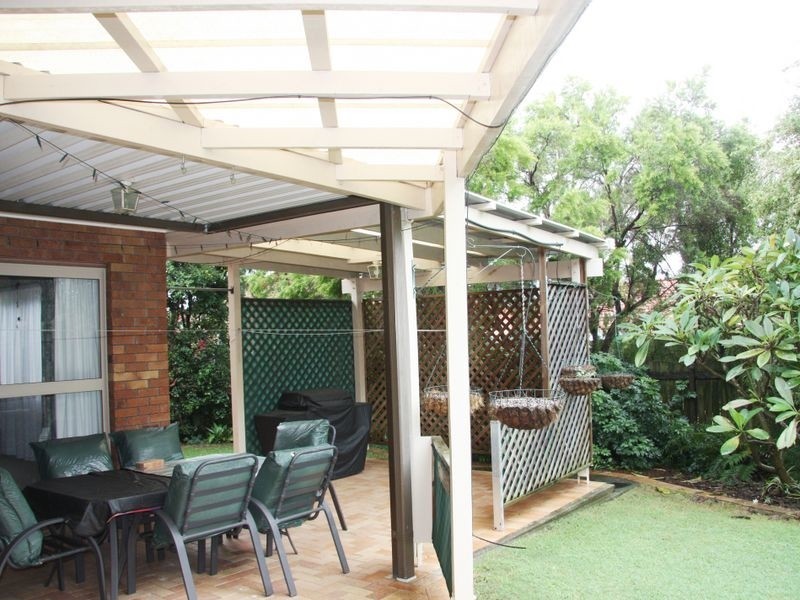 8 Truman Court, Stretton QLD 4116