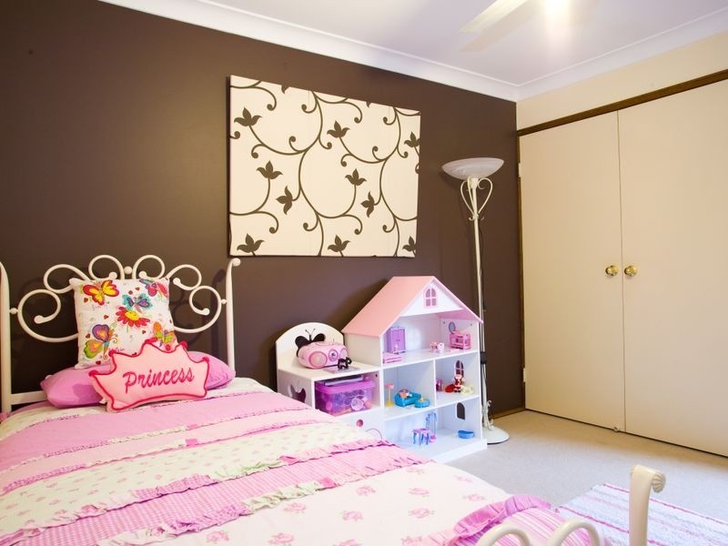 9 Boorala Cr, Eight Mile Plains QLD 4113