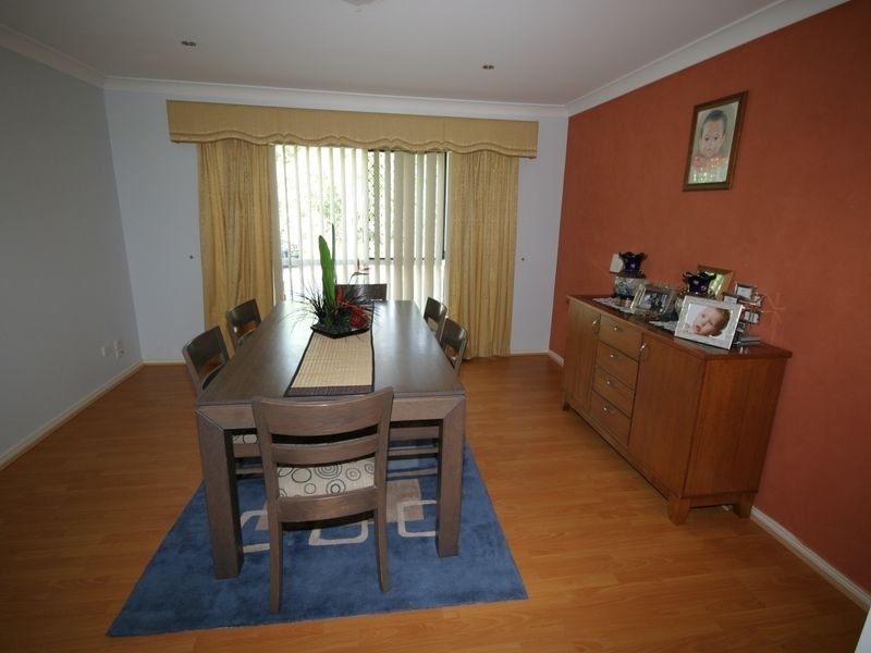 64 Bundabah Dr, Calamvale QLD 4116