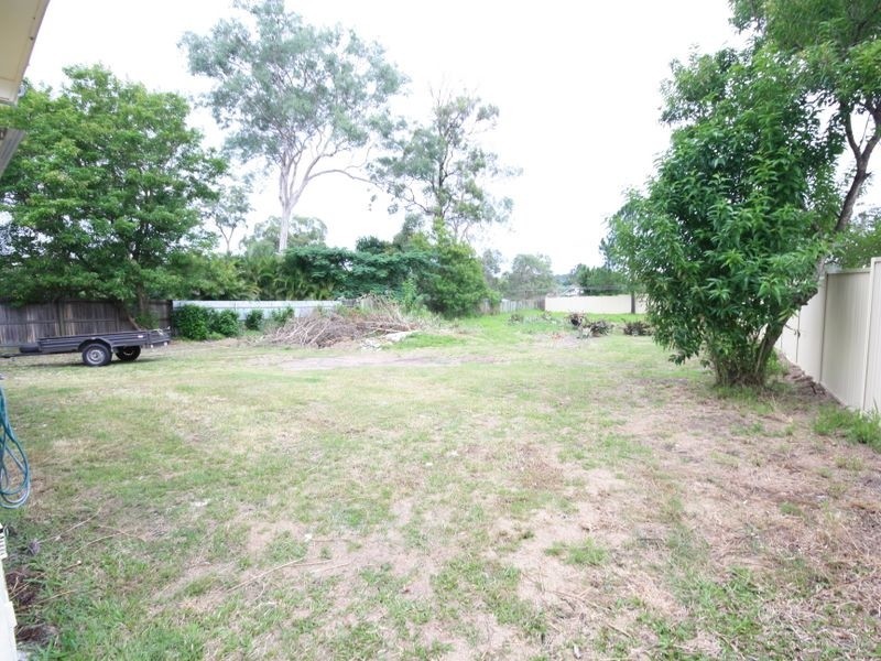 81 Mayes Av, Kingston QLD 4114