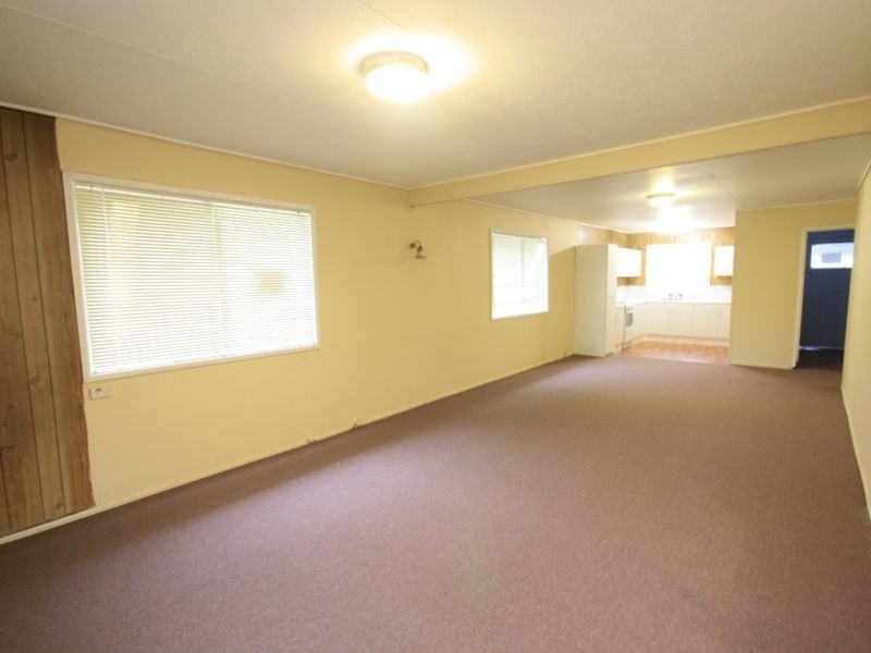 81 Mayes Av, Kingston QLD 4114