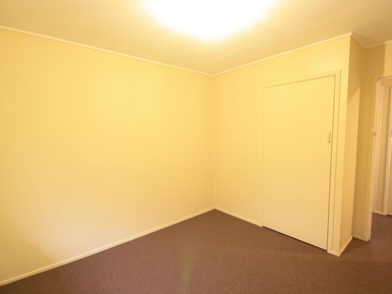 81 Mayes Av, Kingston QLD 4114