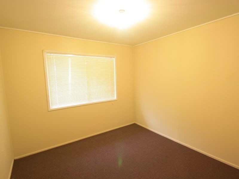 81 Mayes Av, Kingston QLD 4114