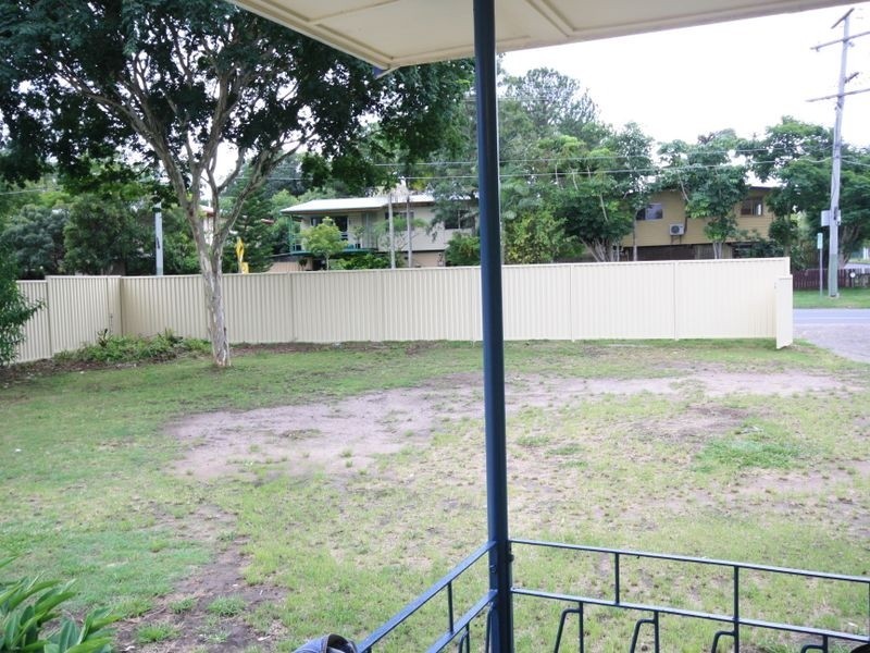 81 Mayes Av, Kingston QLD 4114