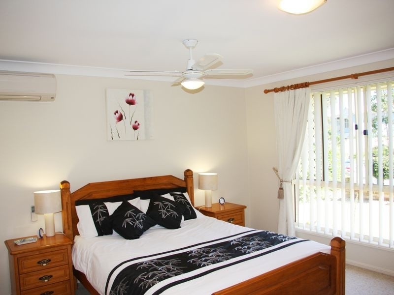 11 Lamington Pl, Parkinson QLD 4115