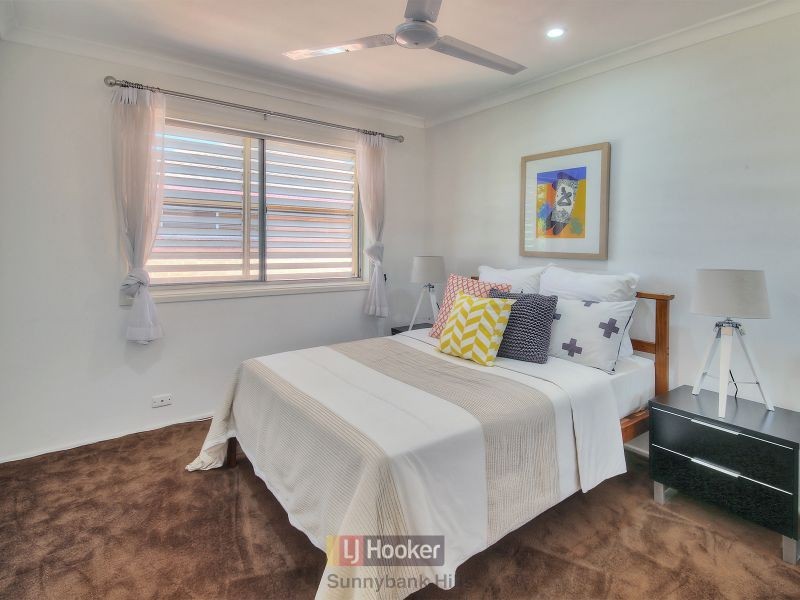 46 Macadamia Street, Macgregor QLD 4109