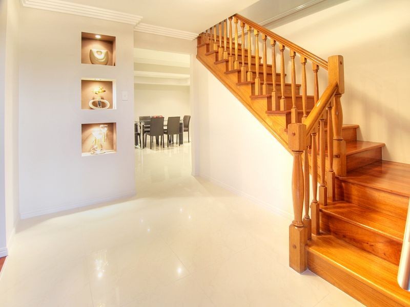 76 Chauvin Street, Robertson QLD 4109