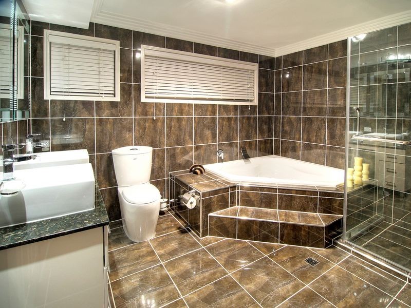 76 Chauvin Street, Robertson QLD 4109