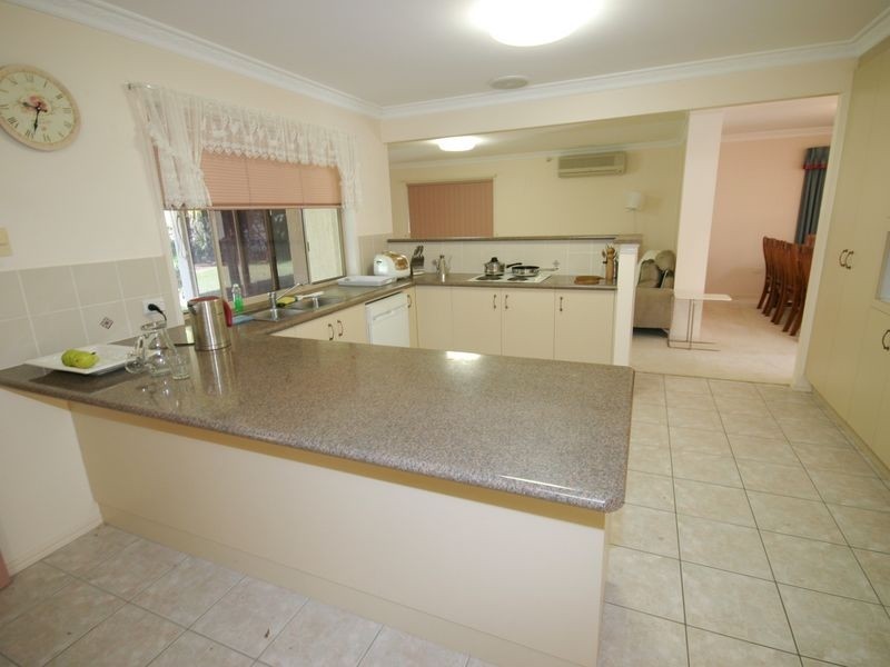 25 Turubul Cr, Carindale QLD 4152