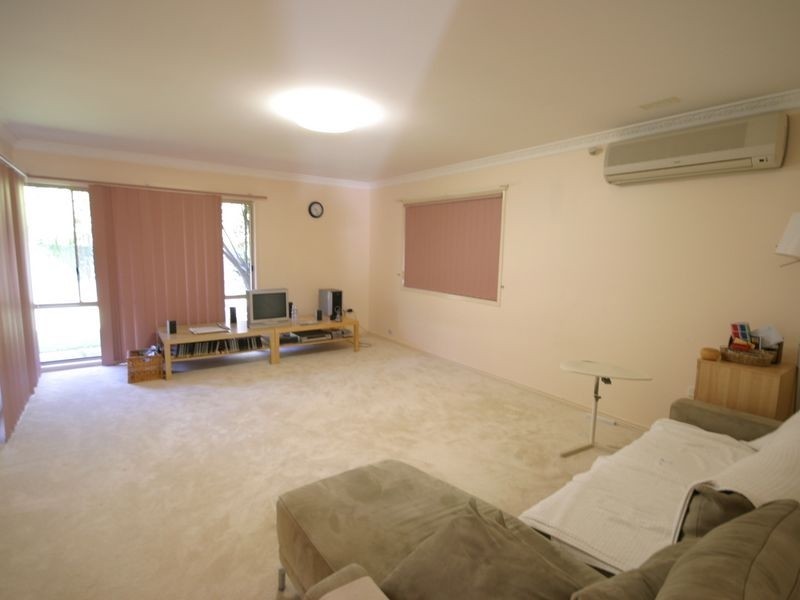 25 Turubul Cr, Carindale QLD 4152