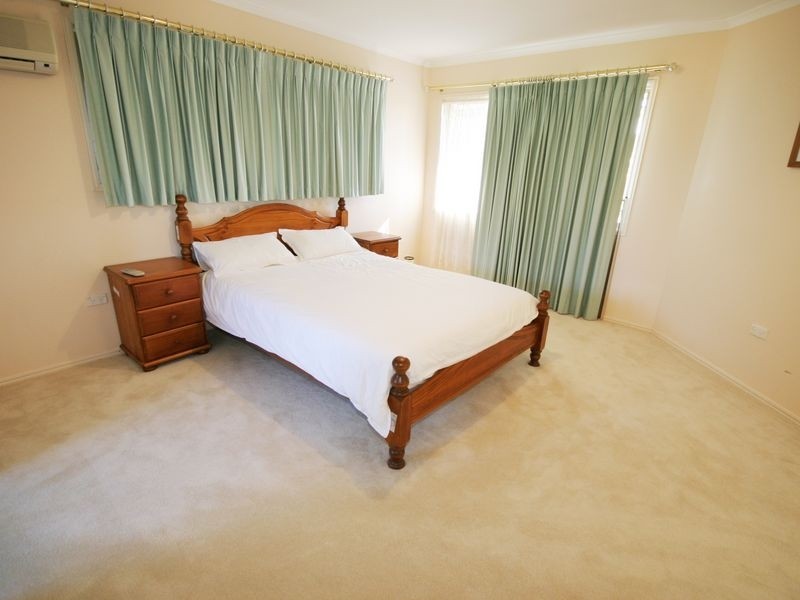 25 Turubul Cr, Carindale QLD 4152