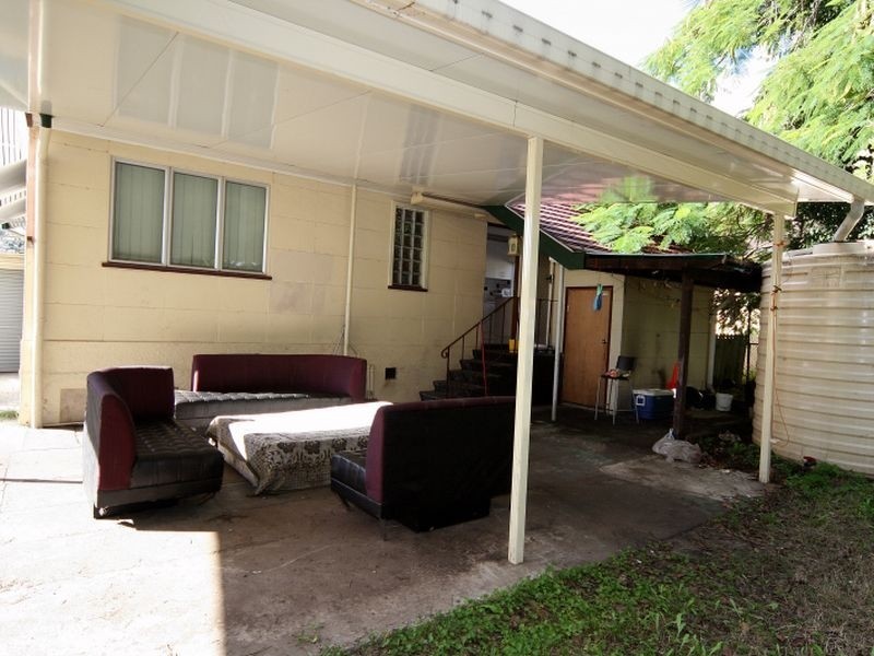 993 Boundary Rd, Coopers Plains QLD 4108