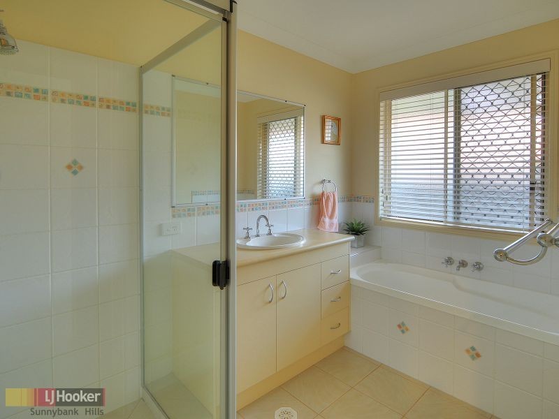 79 Daintree Drive, Parkinson QLD 4115