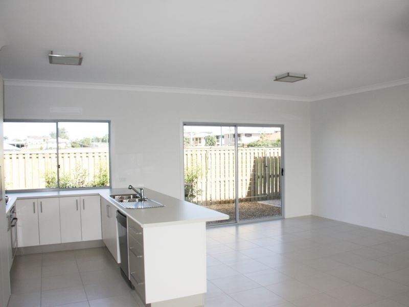 18 Rolfe Cct, Underwood QLD 4119