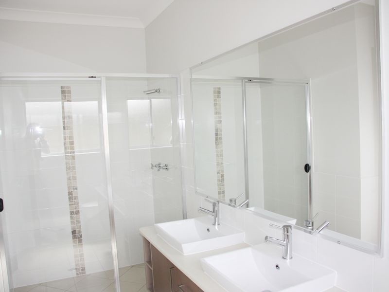 18 Rolfe Cct, Underwood QLD 4119