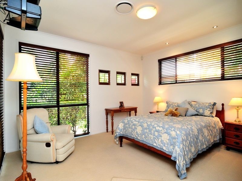 16 Ngairi Close, Eight Mile Plains QLD 4113